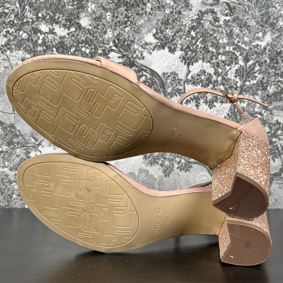 Vintage Nude Glitter Heel Sandals - Picture 7 of 10